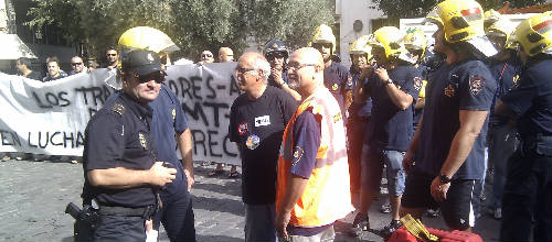 www.mallorcadiario.com  fotos 1 uploads 2012 07 protesta cort