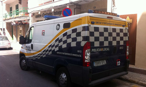 www.mallorcadiario.com  fotos 1 uploads 2012 08 furgonpoli2ok