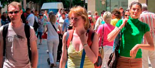 www.mallorcadiario.com  fotos 1 uploads 2012 10 turistasok1