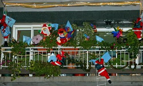 www.mallorcadiario.com  fotos 1 uploads 2012 11 balcon papa noel col2ok
