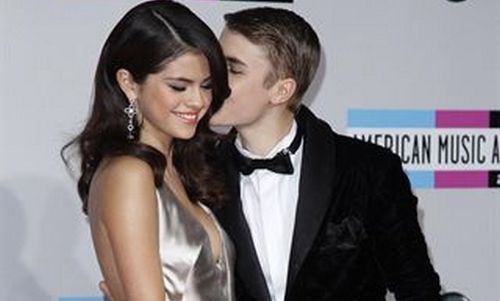 www.mallorcadiario.com  fotos 1 uploads 2012 11 bieber y gomez col2 ok