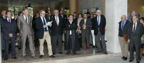 www.mallorcadiario.com  fotos 1 uploads 2012 11 concentracion abogados col1 ok