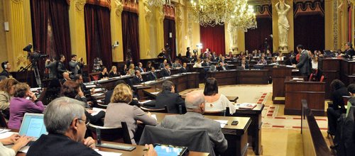 www.mallorcadiario.com  fotos 1 uploads 2012 11 ple del Parlament col1 ok