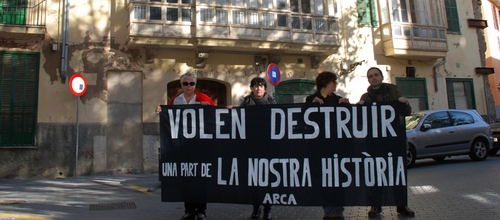 www.mallorcadiario.com  fotos 1 uploads 2012 12 arca protesta quadrado col1 ok