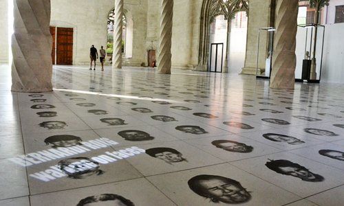 www.mallorcadiario.com  fotos 1 uploads 2012 12 walking on faces col2 ok