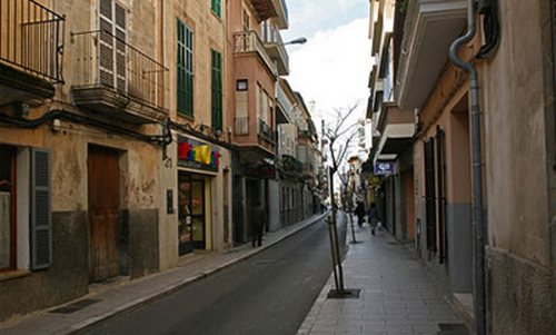 www.mallorcadiario.com  fotos 1 uploads 2013 02 carrer de manacor col2 ok