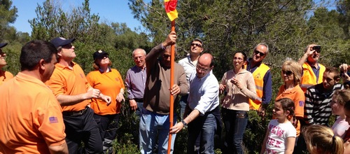 www.mallorcadiario.com  fotos 1 uploads 2013 04 bandera en lloret col1ok