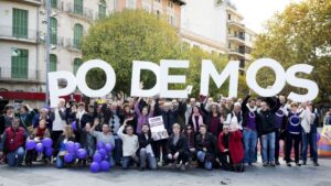 Podem se ha reunido este viernes para pedir una "democracia real"