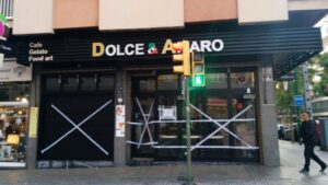 Imagen de una cafeter&iacute;a involucrada precintada