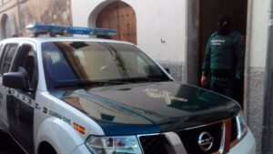 Guardia Civil capucha