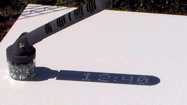 Reloj solar digital
