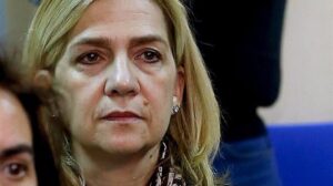 La infanta Cristina sentada en el banquillo de los acusados