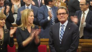 Mas renuncia diputado