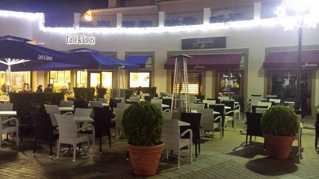 Restaurante bar precintado policia