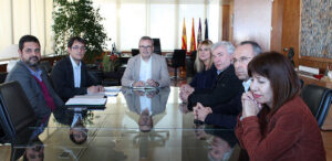Vicent Torres y Iago Negueruela se han reunido con los vecinos.