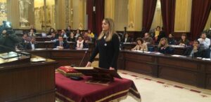 Tania Mar&iacute; ha prometido el cargo de diputada auton&oacute;mica.