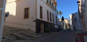 El consistorio prescindi&oacute; de las plazas de aparcamiento para el alcalde y los concejales.