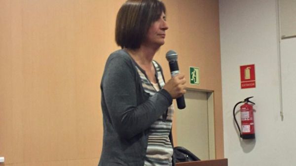Instante de la charla en la sede de la UIB. Foto: Twitter/Fanny Riudavets