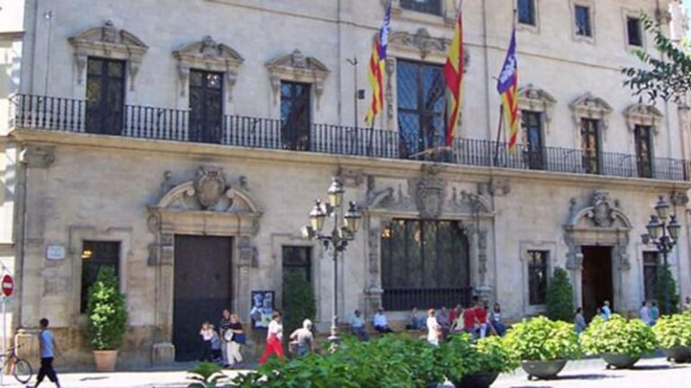 La investigación pone el foco en funcionarios y directivos de libre designación del consistorio