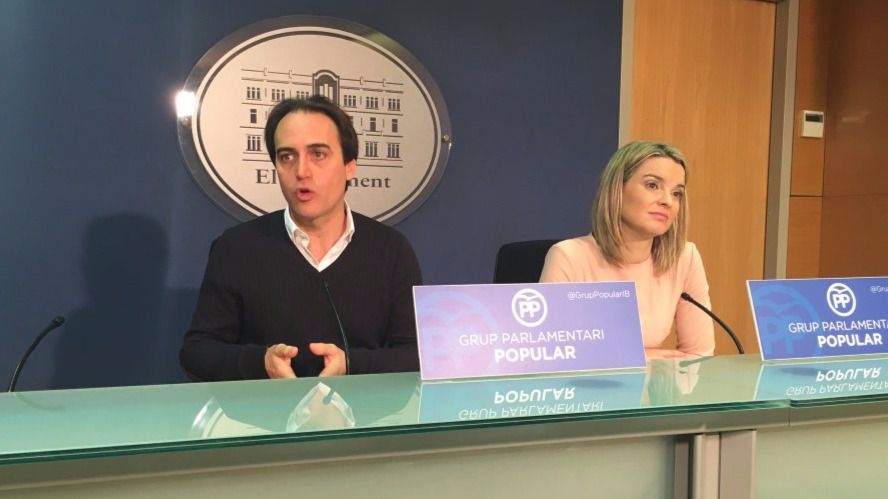 Álvaro Gijón y Marga Prohens