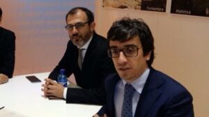 Miquel &Agrave;ngel Roig junto al conseller Barcel&oacute;