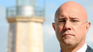 Alberto Pons trabaja para una empresa privada a la que contrat&oacute; desde APB