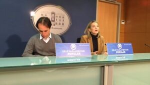 &Aacute;lvaro Gij&oacute;n con Marga Prohens