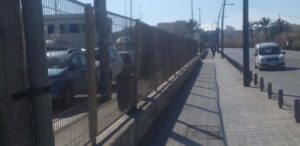 valla met&aacute;lica puerto