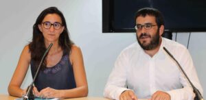 Caterina Amengual junto al conseller de Medio Ambiente, Vicen&ccedil; Vidal