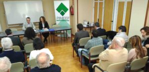 Alfonso Rojo y Arantxa Donce, durante la reuni&oacute;n en la sede de Pimeef.