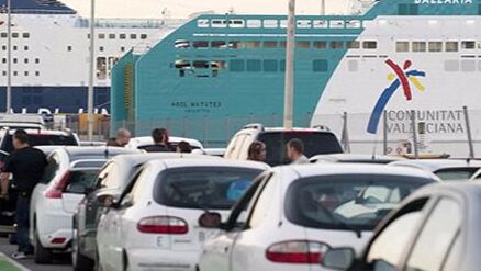 embarque vehiculos ferry balearia