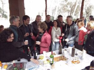 El conseller de Trabajo, Comercio e Industria en el merendero de ses Mines