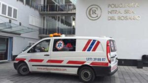 policlinica urgencias ambulancia