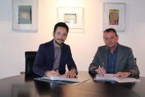 El alcalde de Eivissa, Rafel Ruiz y el director de empresas del Sabadell, Vicent Prats