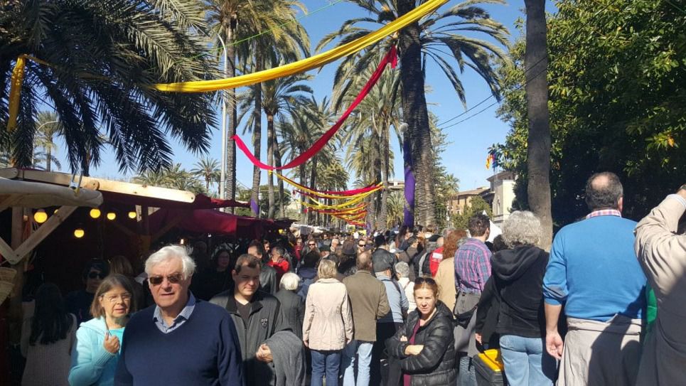 paradetes dia illes