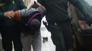 Asesin&oacute; son servera