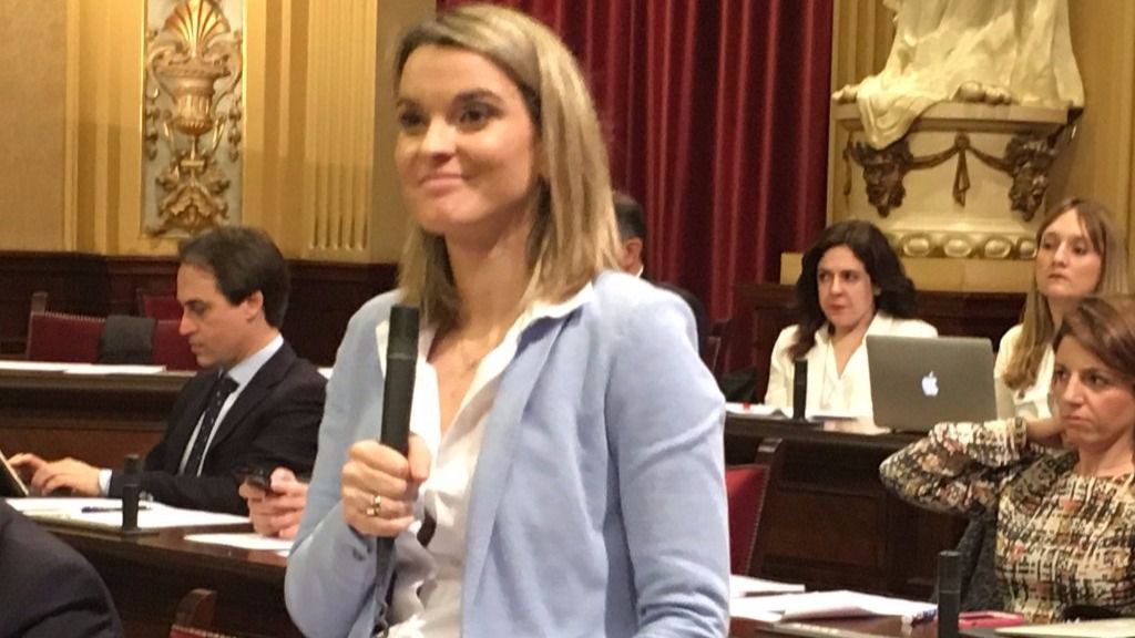 Marga Prohens en el Pleno del Parlament