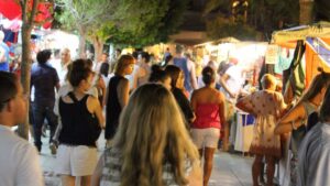El Passeig de ses Fonts, actual ubicaci&oacute;n del mercado hippie