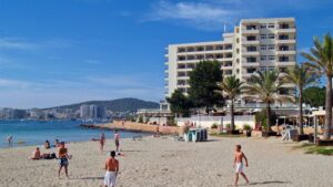 Hotel Hawaii en Sant Antoni, uno de los establecimientos que mejora sus instalaciones