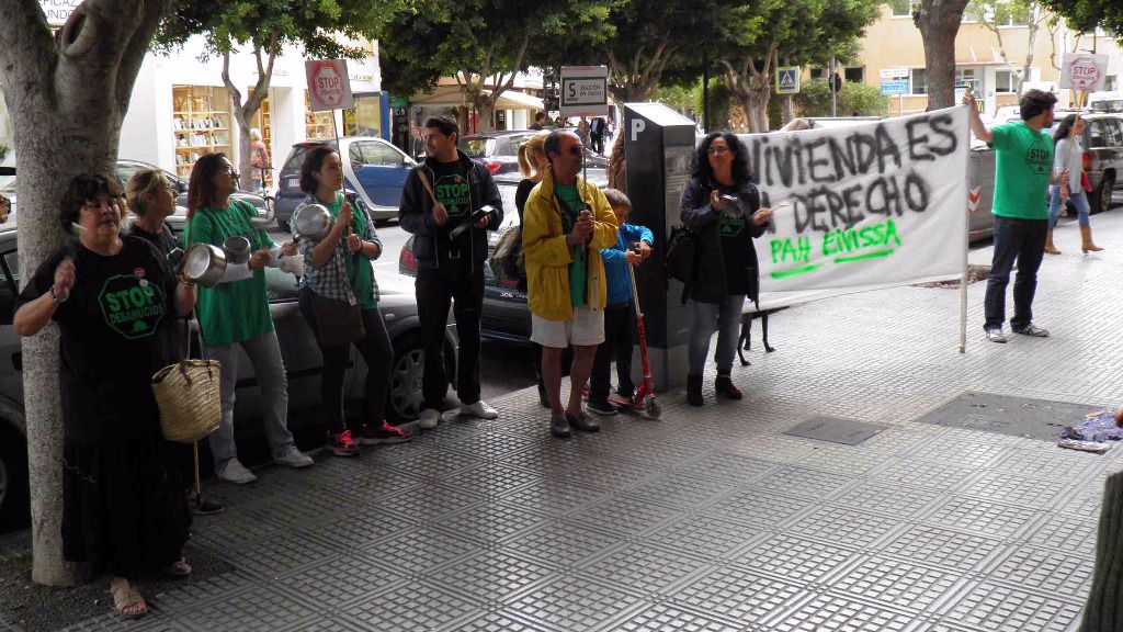 cacerolada sedes pp PAH