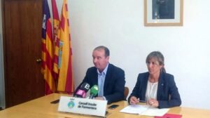 Teresa Palmer, delegada del Gobierno con el pdte, del Consell, Jaume Ferrer
