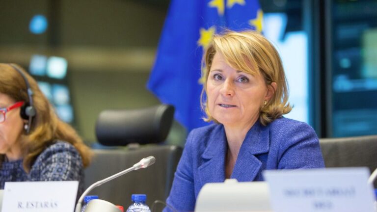 Rosa Estaràs