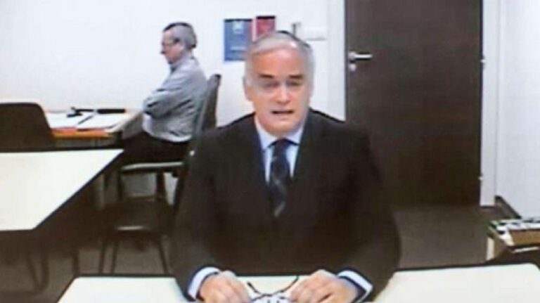 El eurodiputado, durante su comparecencia