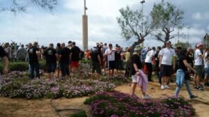 Imagen de los turistas en plena ruta