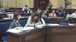 Cladera en el Parlament junto a Costa y Armengol