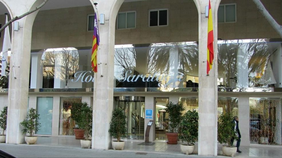 Entrada del establecimiento