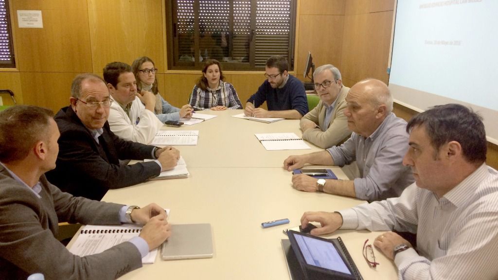 En la reunión han estado presentes IB-Salut y los consells d'Eivissa y Formentera