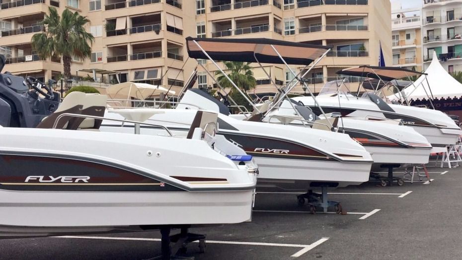 Embarcaciones expuestas para la venta en la pasada feria náutica de Santa Eulària