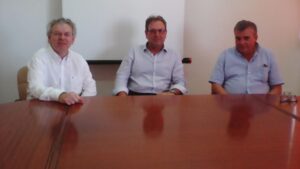 Juanjo Riera, presidente de la FEHIF, con otros miembros de la junta