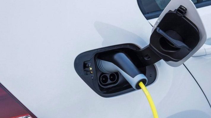 coche electrico recarga